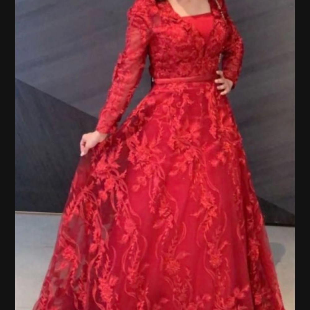 MAC DUGGAL RED DRESS - Picture 3 of 4